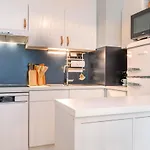 B At C - A Trendy Flat With A Vintage Feel, Outdoor Swimming Pool And Lateral Sea View!