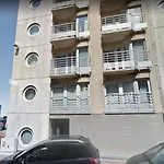 B At C - A Trendy Flat With A Vintage Feel, Outdoor Swimming Pool And Lateral Sea View!