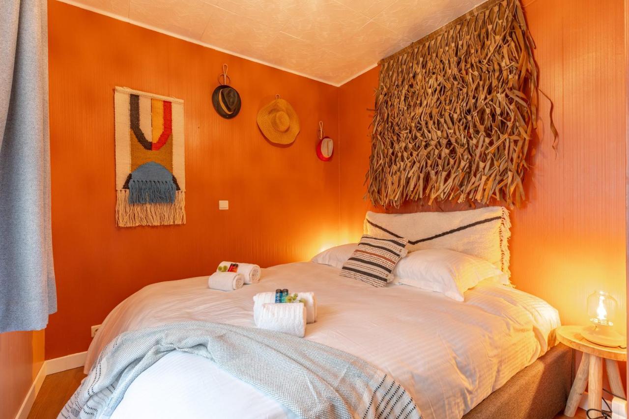 Appartement B At C - A Trendy Flat With A Vintage Feel, Outdoor Swimming Pool And Lateral Sea View!